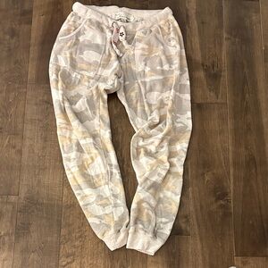 Vintage Havana Beige Camouflage Joggers